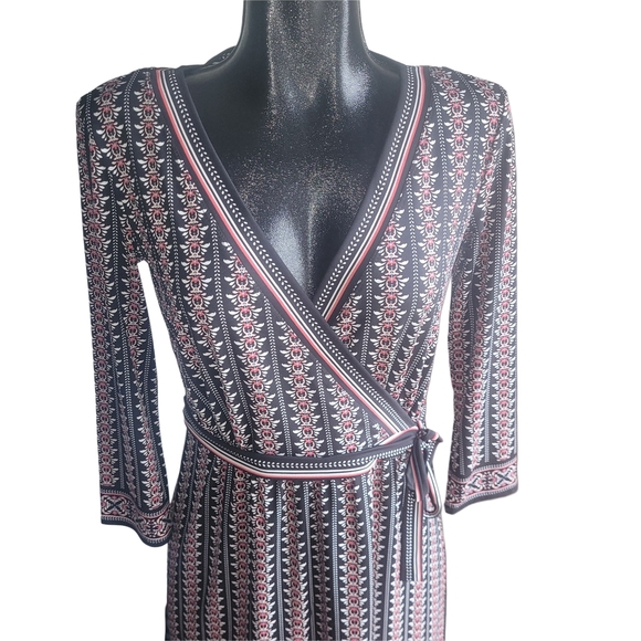 Max Studio Black and Red Patterned Faux Wrap Dress S - Picture 2 of 7